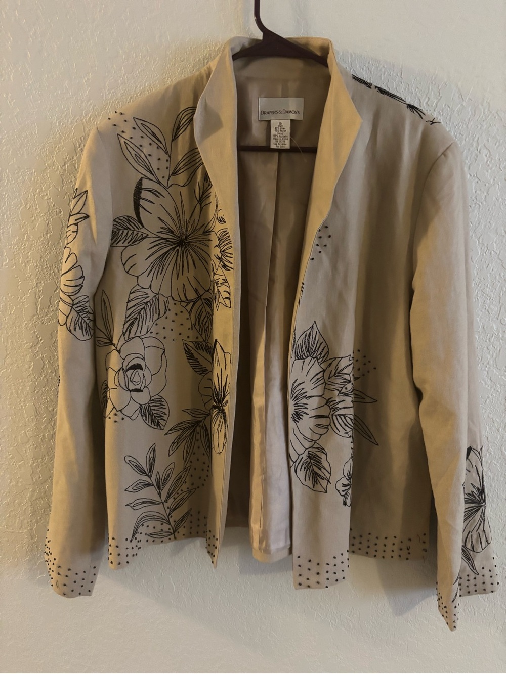 Draper’s & Damon Beige Floral Embroidered Jacket